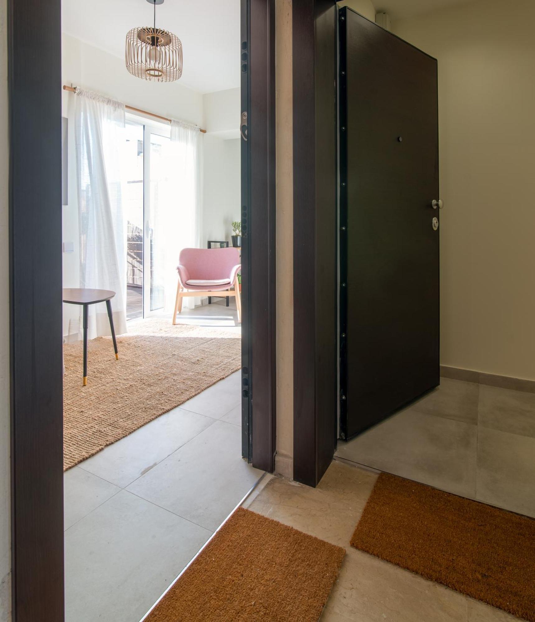Cosy & Stylish 1-Bedroom Apartment In The Centre أثينا المظهر الخارجي الصورة